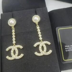 CHANEL Gold and Pearl Drop Earrings